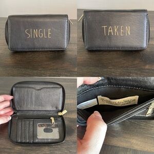 T-SHIRT &‎ Jeans Black Faux Leather Single Taken Wallet Zip Around Clutch Gold